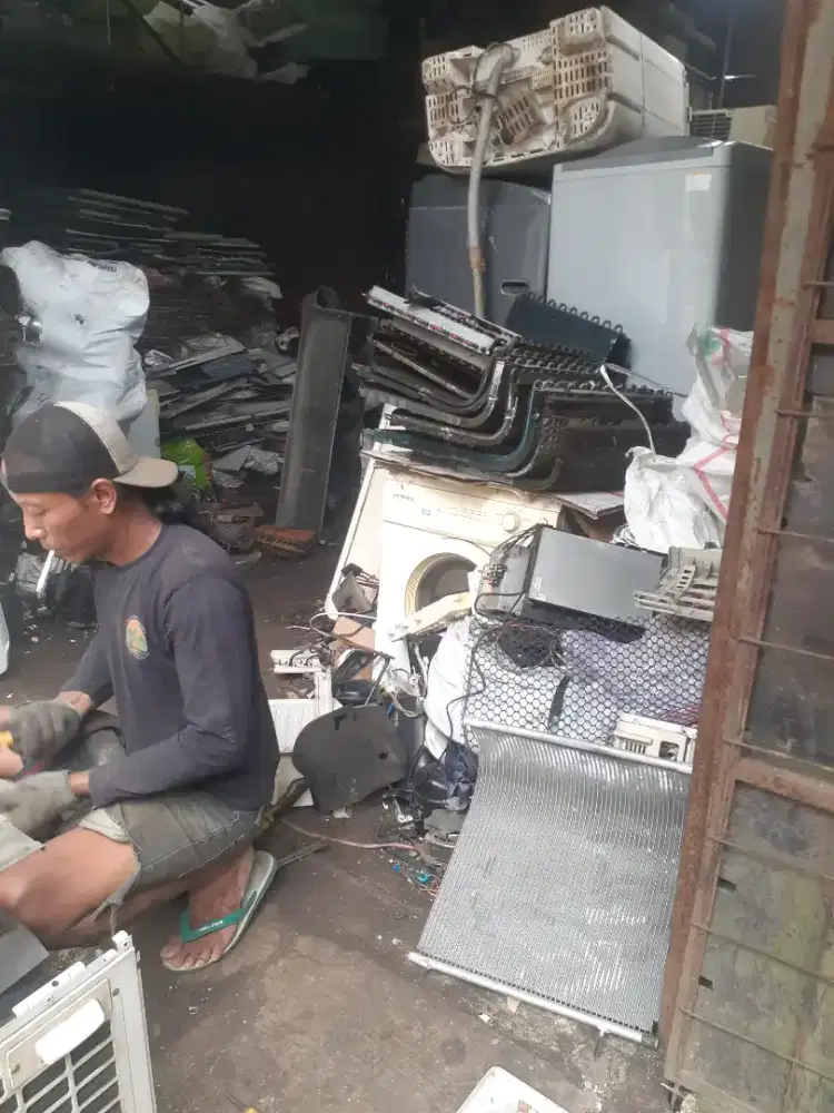 Menerime limbah ac..mesin cuci besi