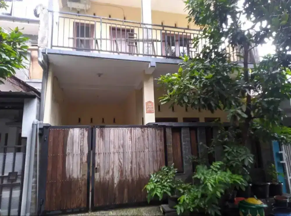 Rumah 2 lantai full Renov