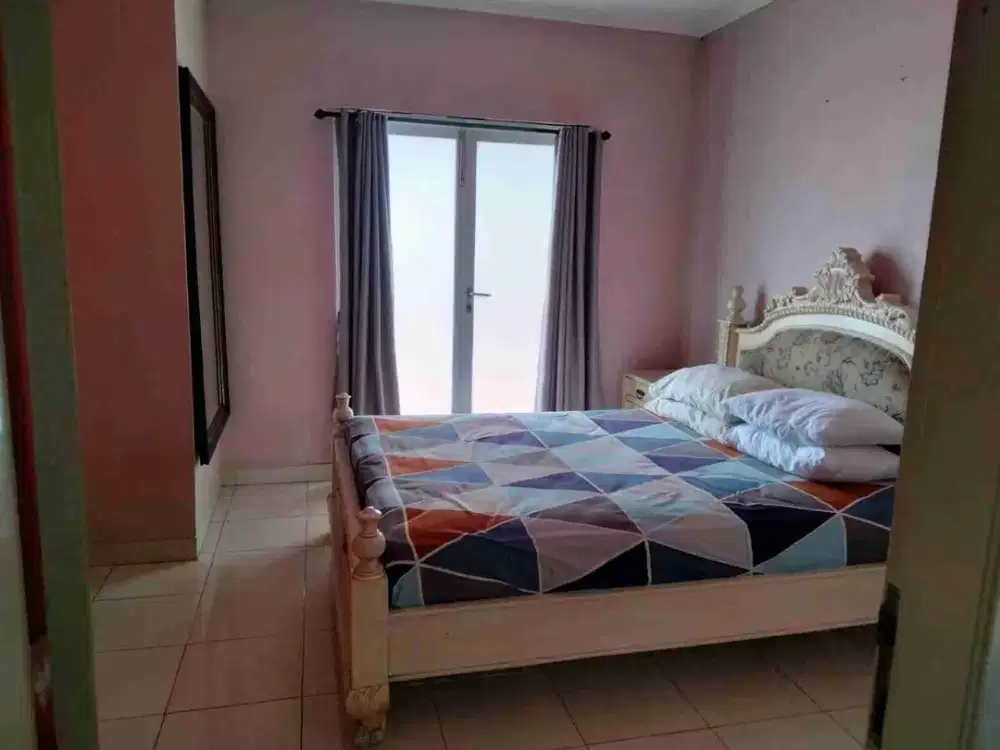 Rumah 2 Lantai 4 Kamar Luas 200m Deltamas Cikarang dekat AEON dan Tol