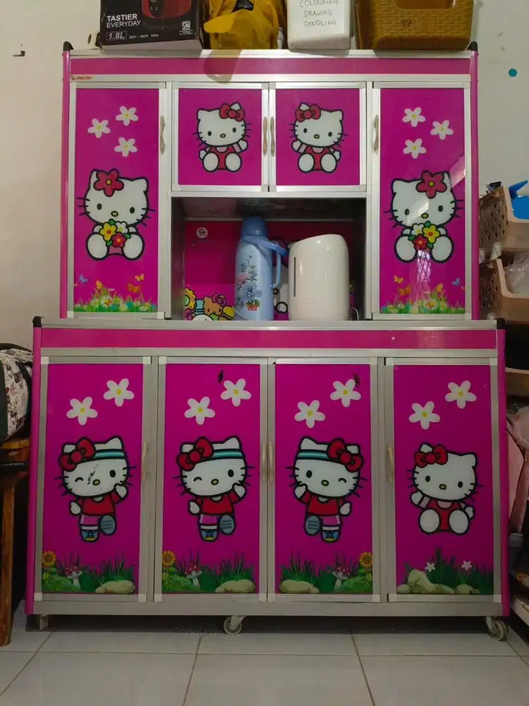 lemari dapur dan lemari piring 4 pintu motif hello kitty