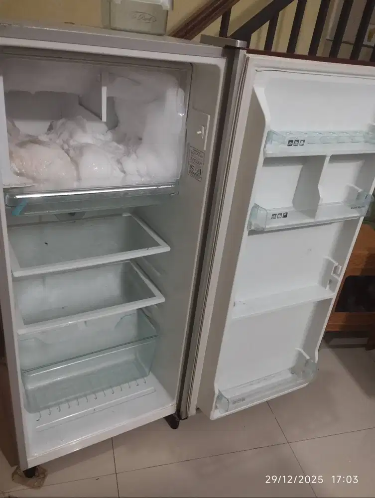 Kulkas Polytron 1 pintu