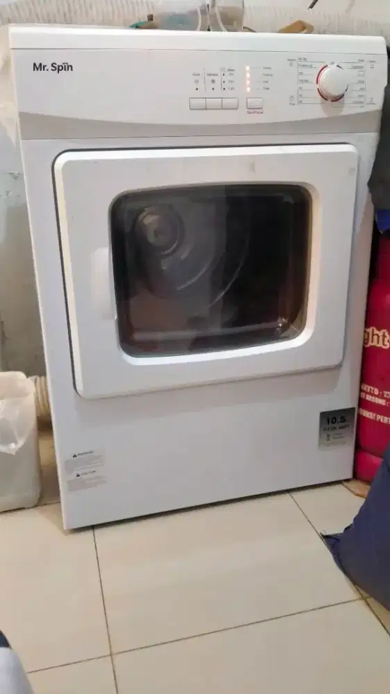 LOKER LAUNDRY CUCI LIPAT