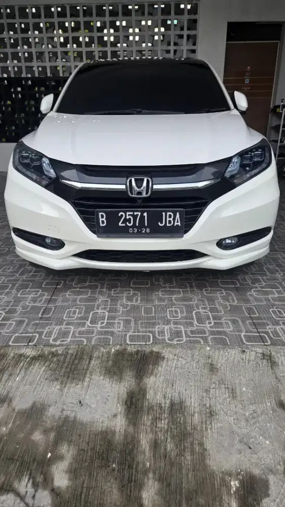 JUAL CEPAT HRV E 1.8 AT JBL special edition 2015