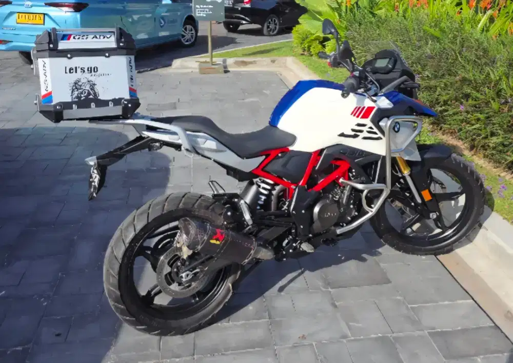 Bmw g 310 gs with akrapovic exhaust
