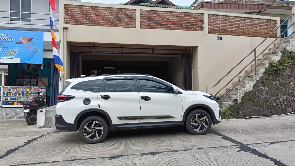 Toyota Rush 2023 Bensin