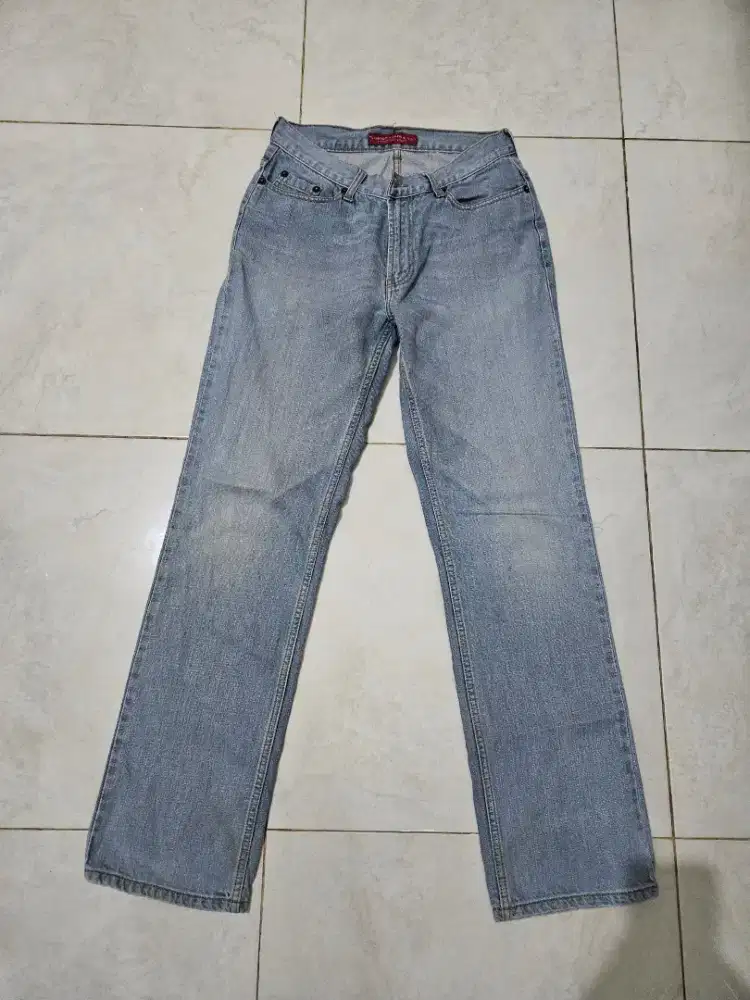 Celana Boston Jeans ukuran 32, gratis ongkir wahana jabodetabek