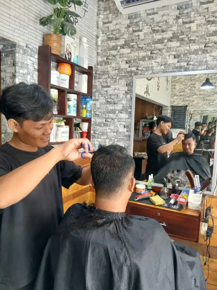 Kursus cukur rambut barbershop