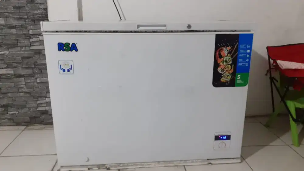 JUAL CEPAT FREEZER BOX RSA 300L