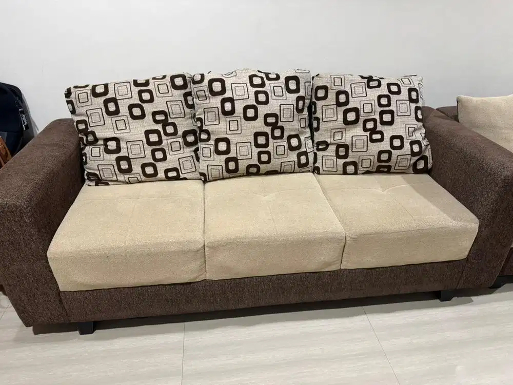 Dijual Sofa masih bagus harga murah