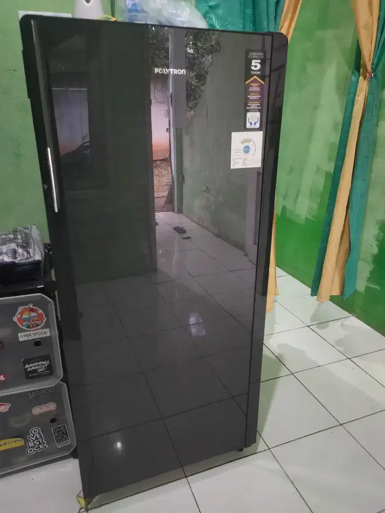 Kulkas 1 Pintu Polytron Belleza 180 liter