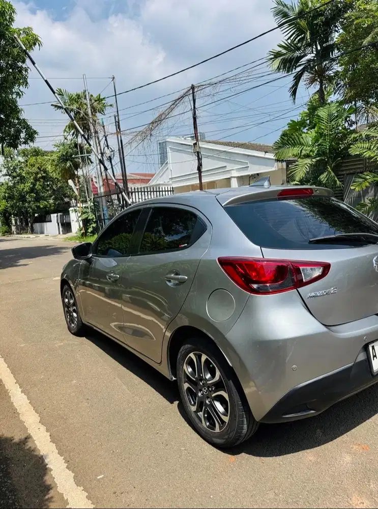 Dijual Mazda 2 R Skyactiv Silver AT 1.5 (Pajak Panjang & Siap Pakai)