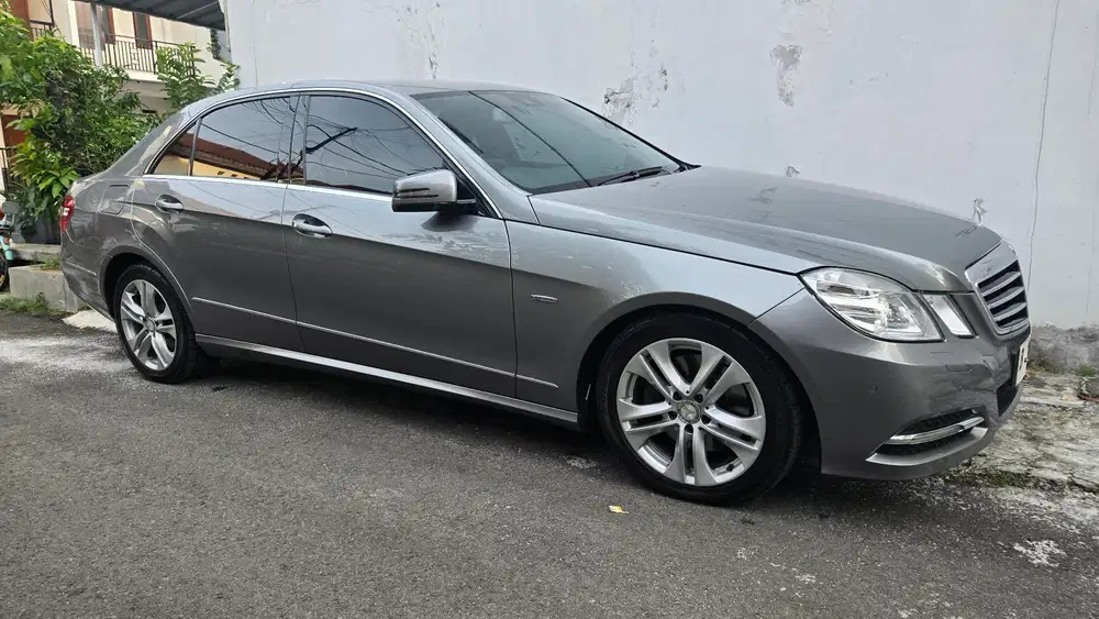Mercedes-Benz E250 2012 Bensin