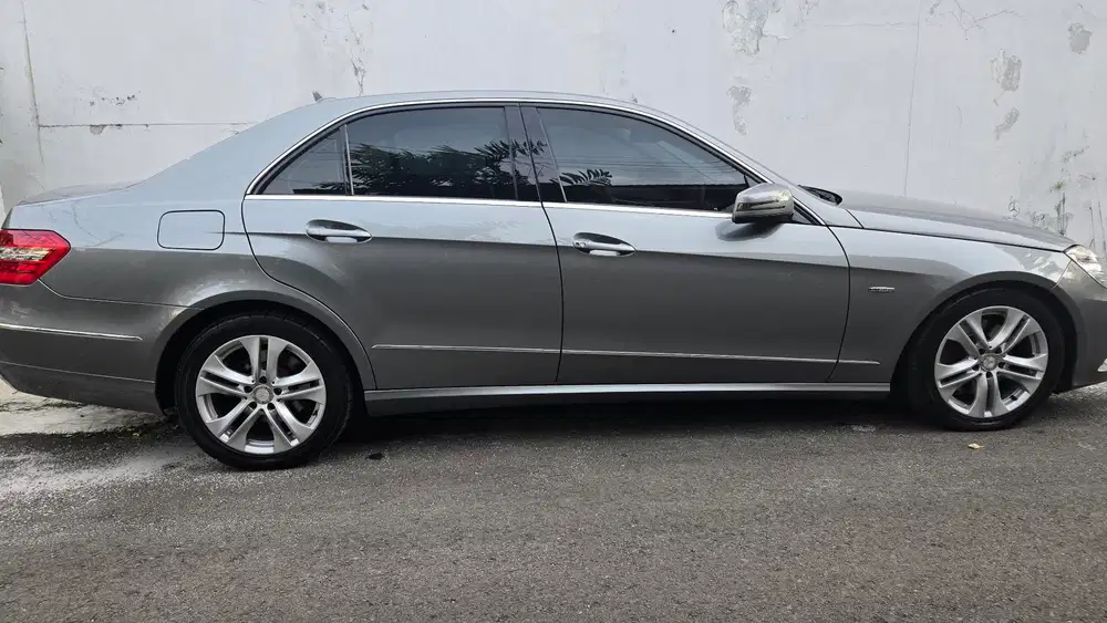 Mercedes-Benz E250 2012 Bensin