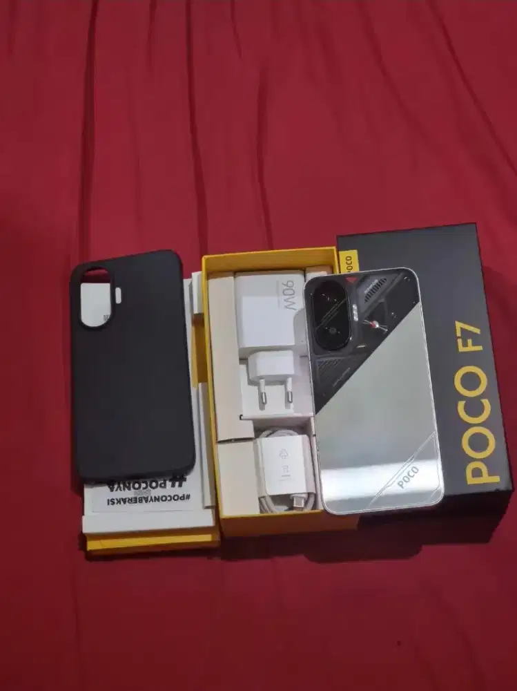 Jual HP bekas Poco F7 12/512 likenew bh 100% baru sebulanan