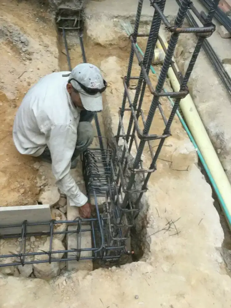 Tukang bangunan cari kerja