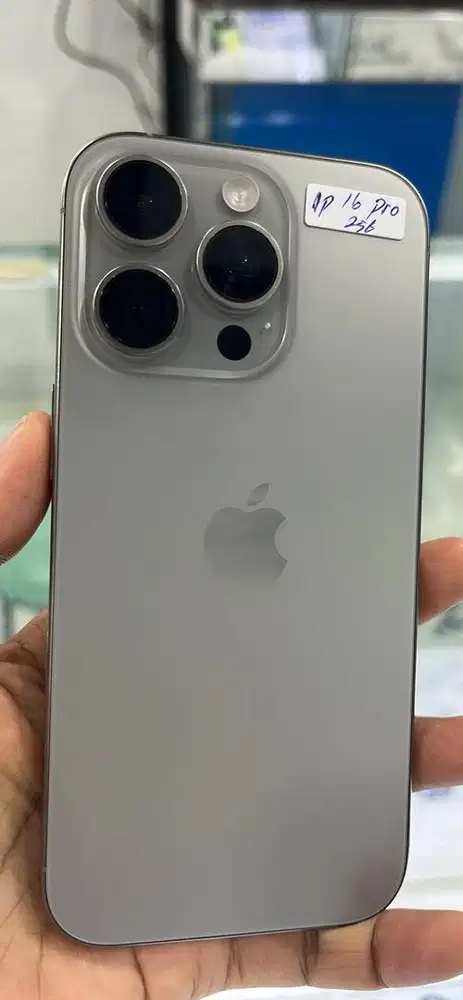 HP IPHONE 16 PRO 256GB EX IBOX AKTIF SAMPAI BULAN 9/2026 KOMPLITT