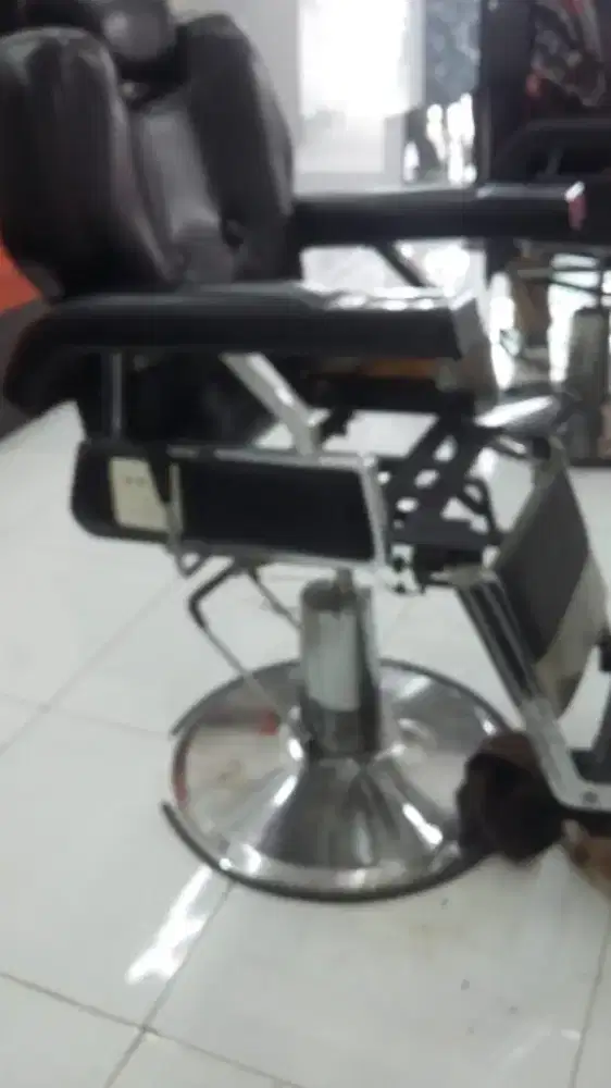 Jasa perbaikan kursi barbershop dan kursi kantor