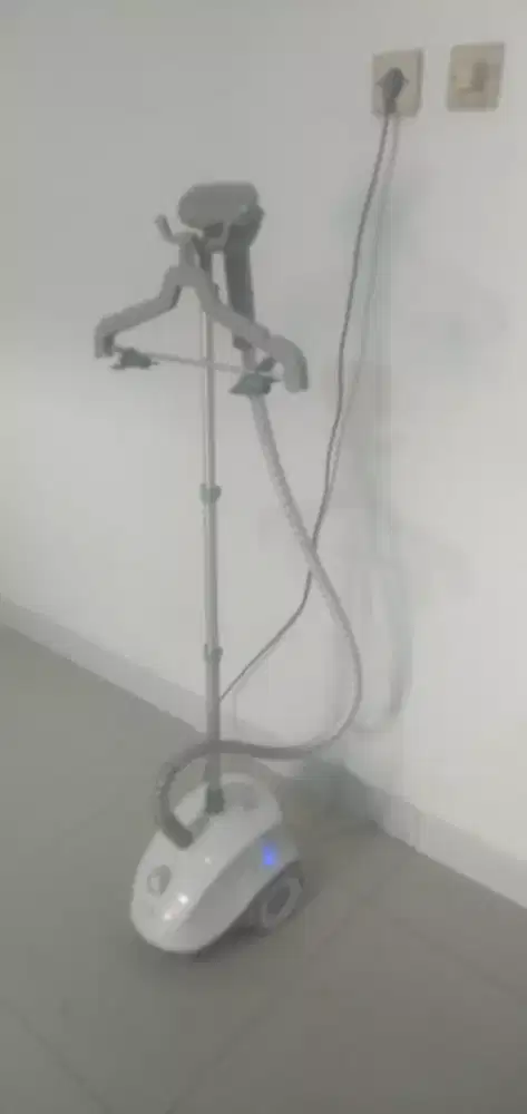 Setrika uap merk salav