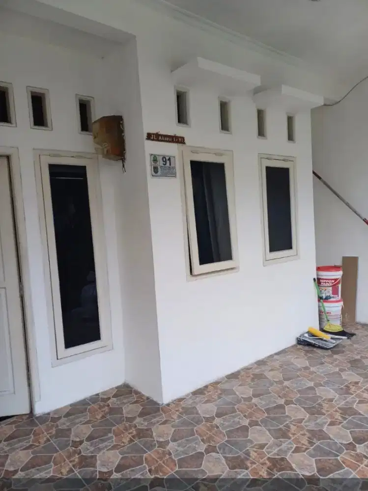 Disewakan rumah 2 lantai