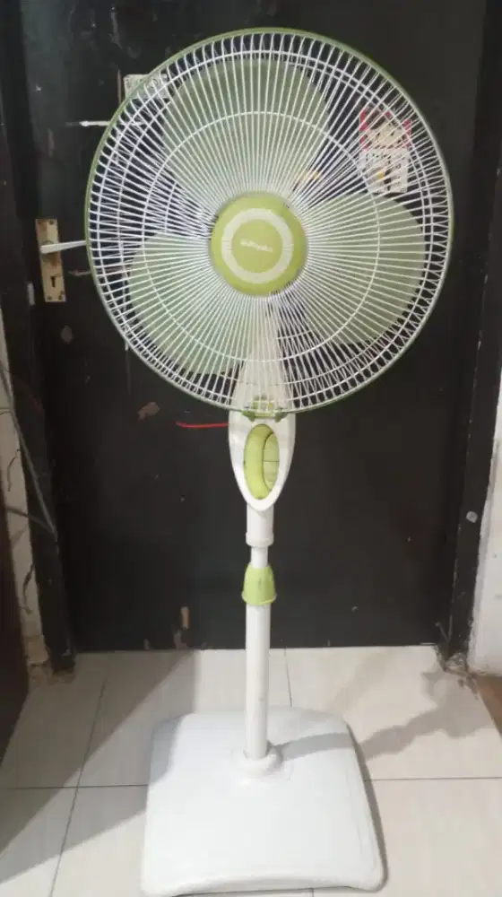 Kipas berdiri miyako 16