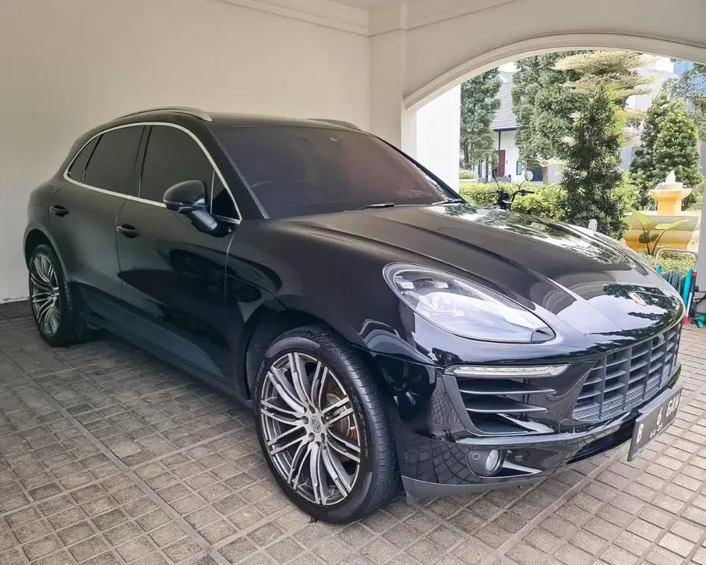 Porsche Macan 2.0 2018 Black Hitam 2019 Mobkas 2017 Jual Cepet Bu nego
