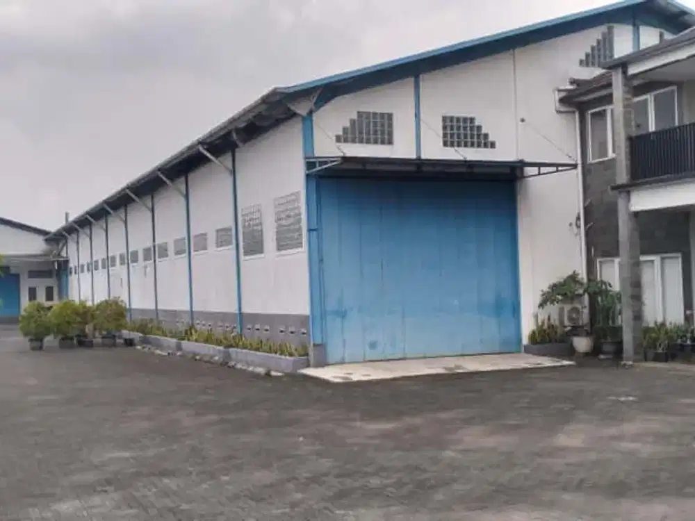 Gudang dan Pabrik jl. Raya Sapan Bandung