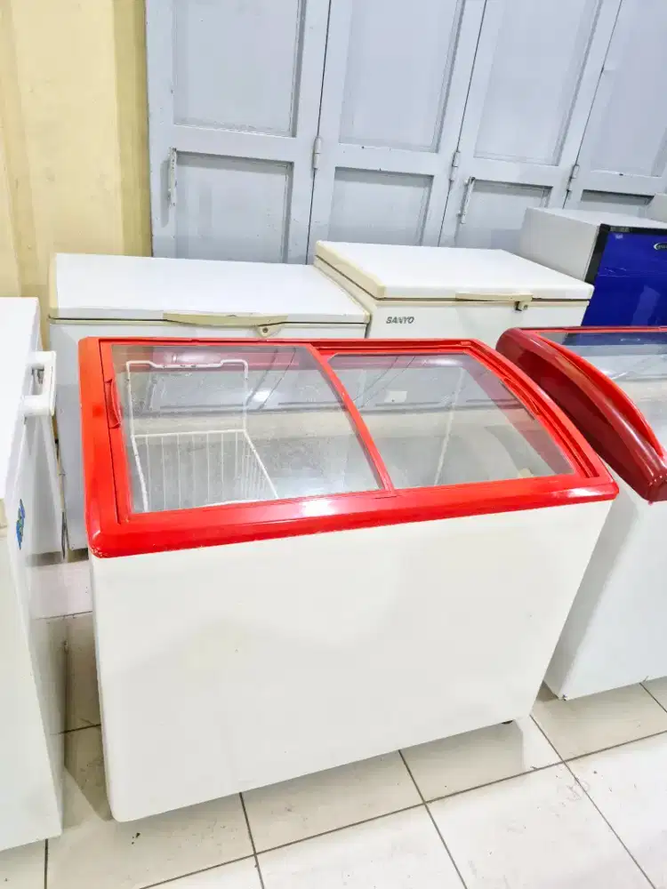 FREEZER GEA 250L 1,850 AJA SAMA ANTAR