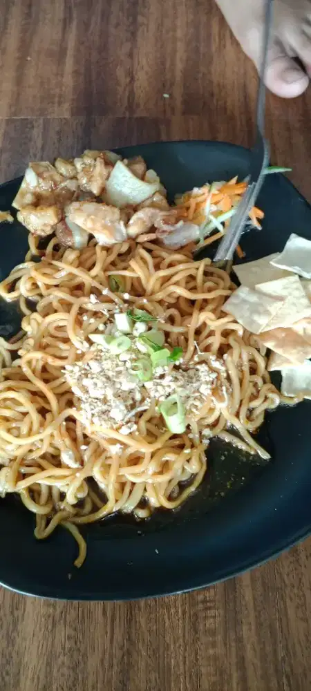 GPS TRACKER SUDAH TERMASUK BIAYA PEMASANGAN