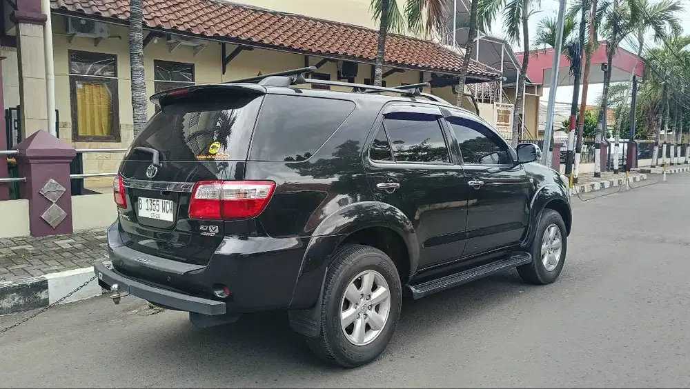 Fortuner tipe V th 2011 4x4 joss