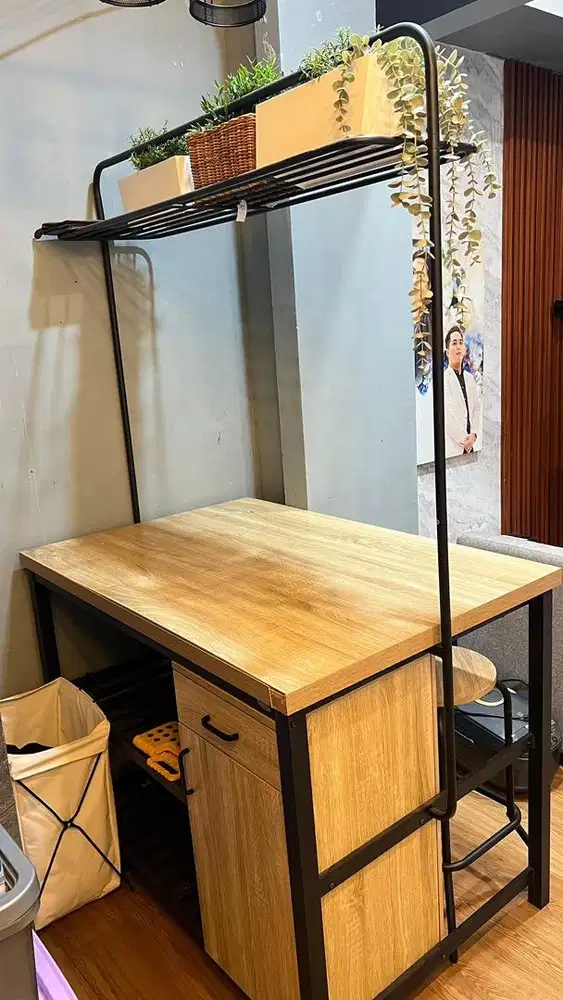 Set Meja Dapur dengan 2 Kursi