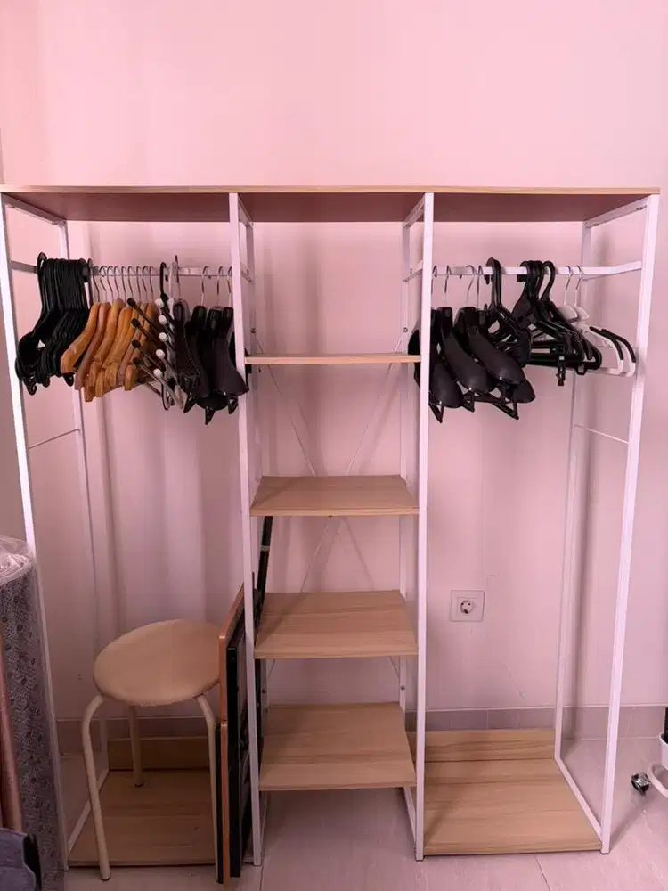 Rak Baju Gantung Bekas Bagus Murah