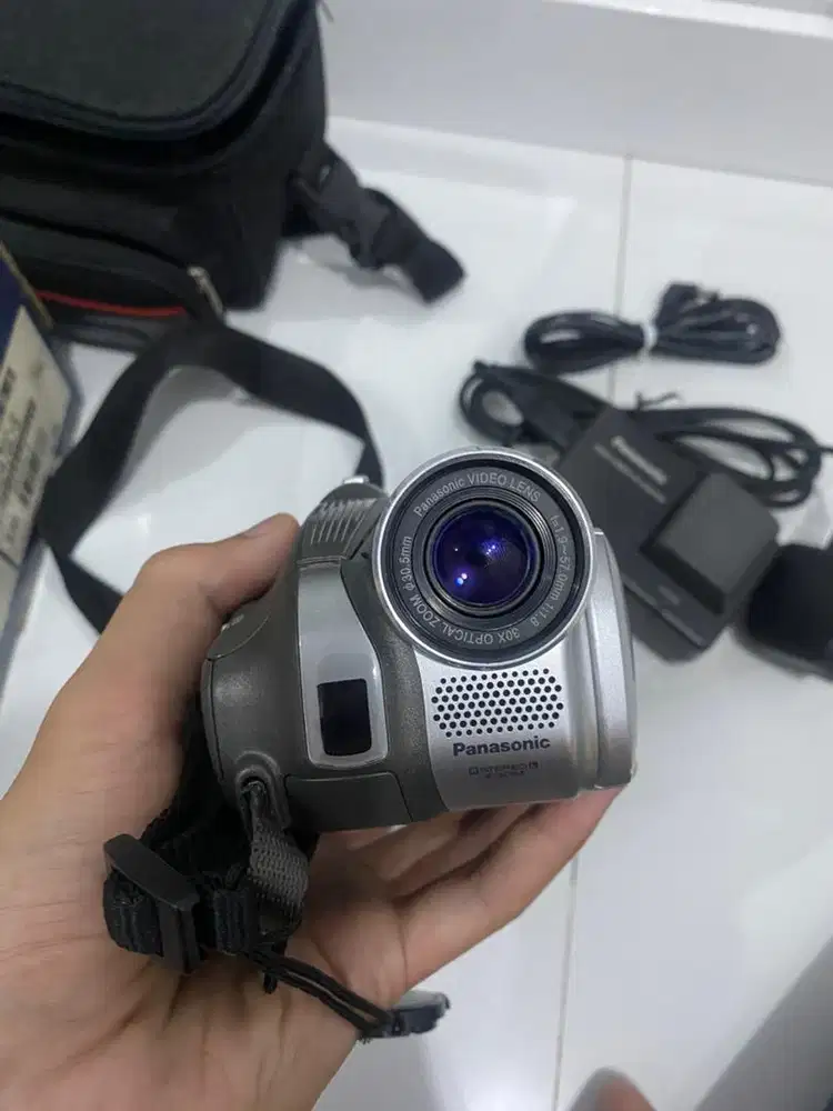 camera handycam panasonic NV-GS47