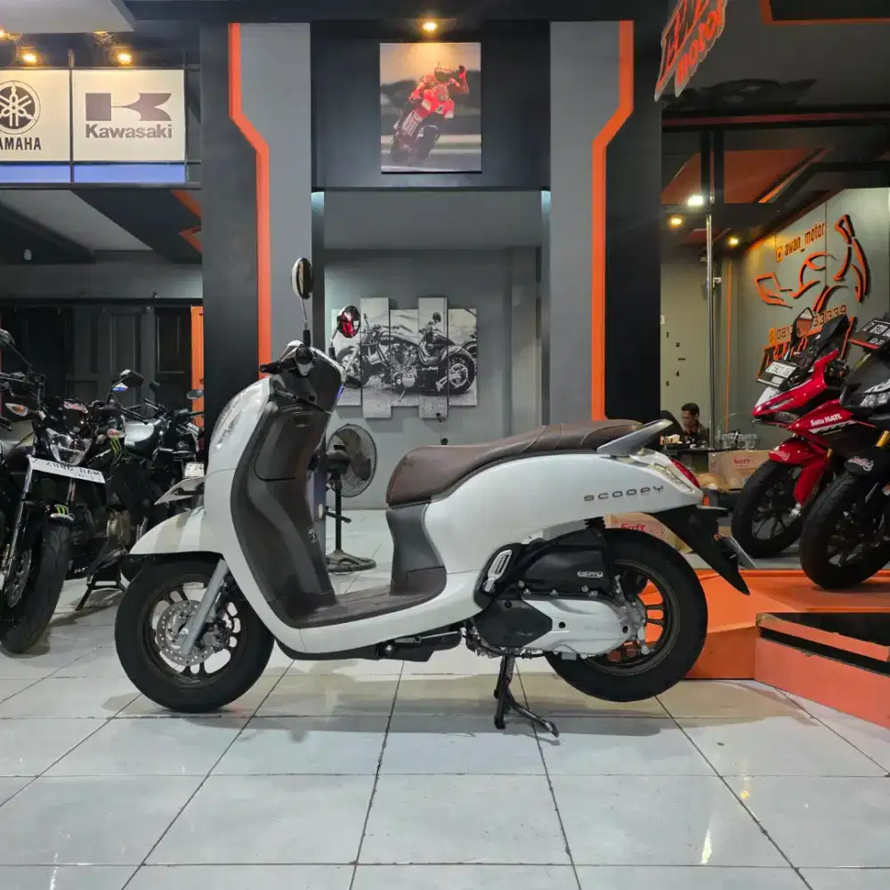 SCOOPY PRESTIGE 2022