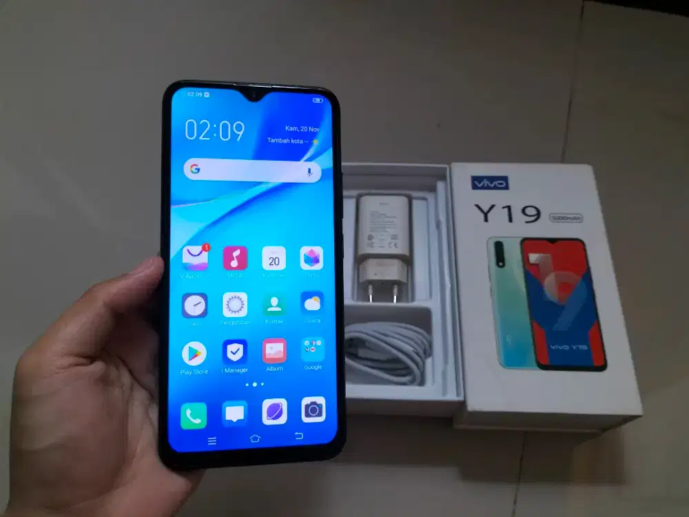 VIVO Y19 RAM 8GB / 256GB 4G LTE Duos 6.53in Fingerprint Face iD, BU