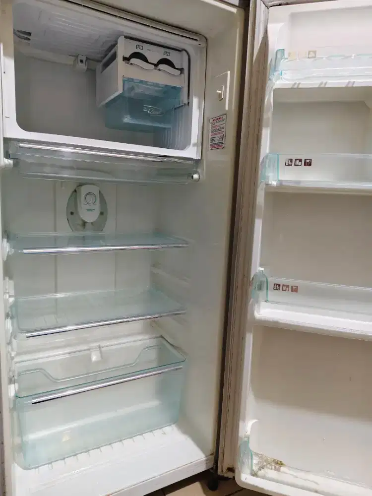 Kulkas Polytron Satu Pintu