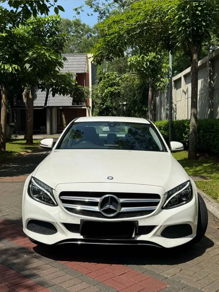 Mercedes Benz c200 2016 putih white 2017 Mobkas 2015 dijual Cepet Bu