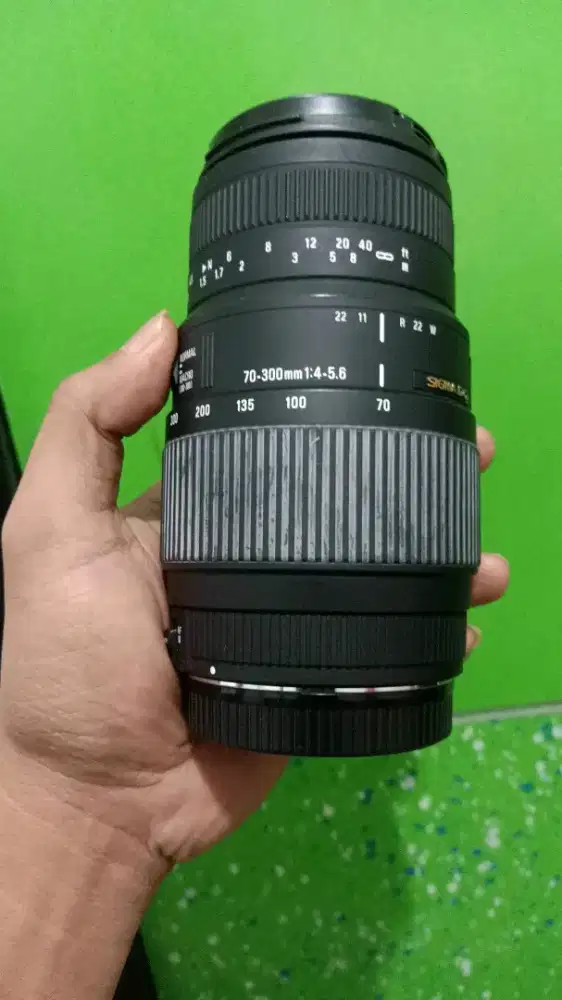 Lensa sigma 70-300mm Canon