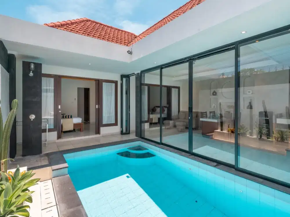 FOR RENT VILLA 3BR BEST LOKASI  JUST WALKING DISTANCE SHOPS, CAFE BRAWA CANGGU