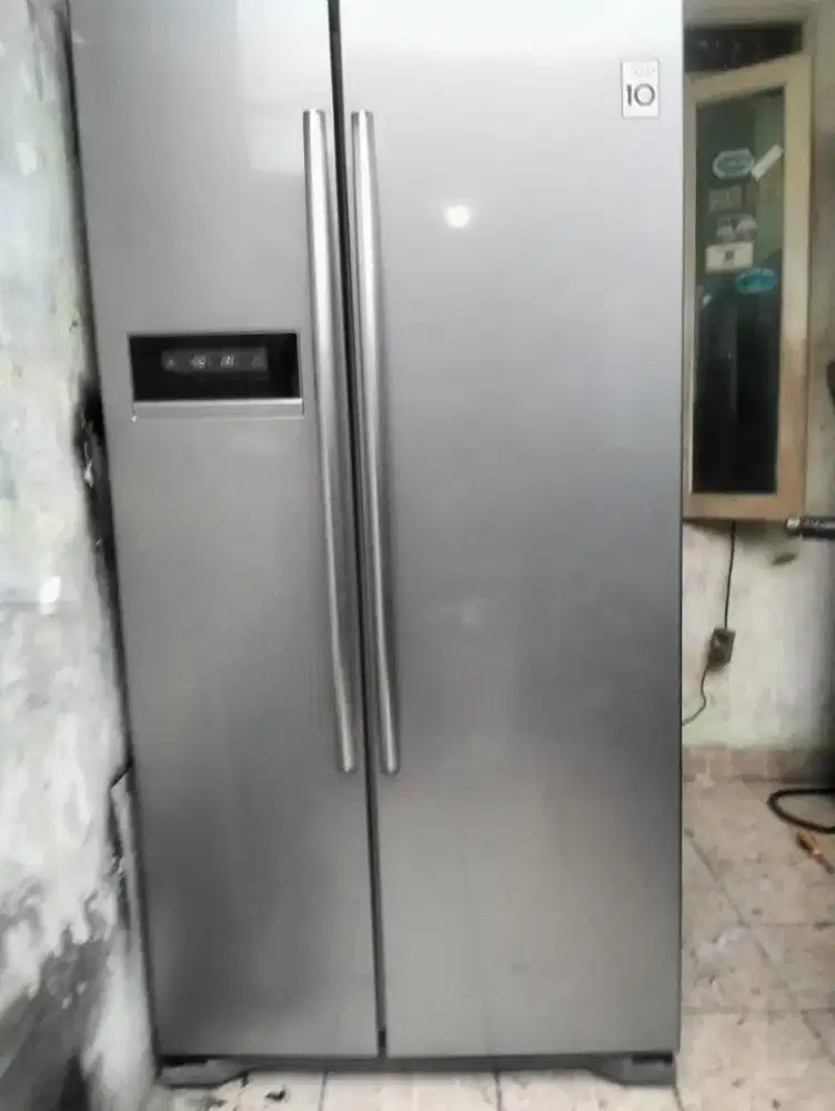 Di jual second kulkas mewah side by side merk LG Linier