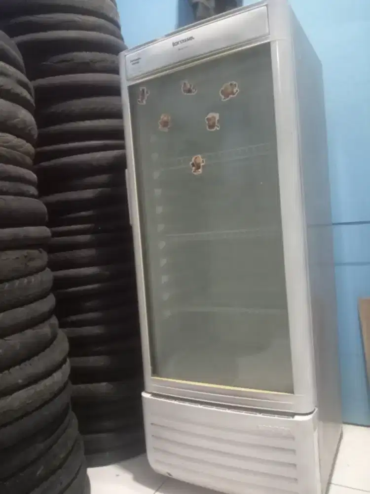 Showcase merek Haika