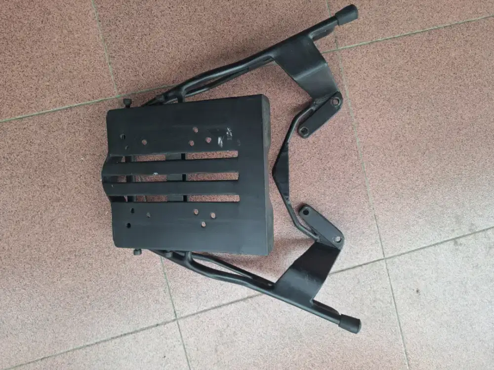 Breket box motor kucay type geser for nmax gen 3