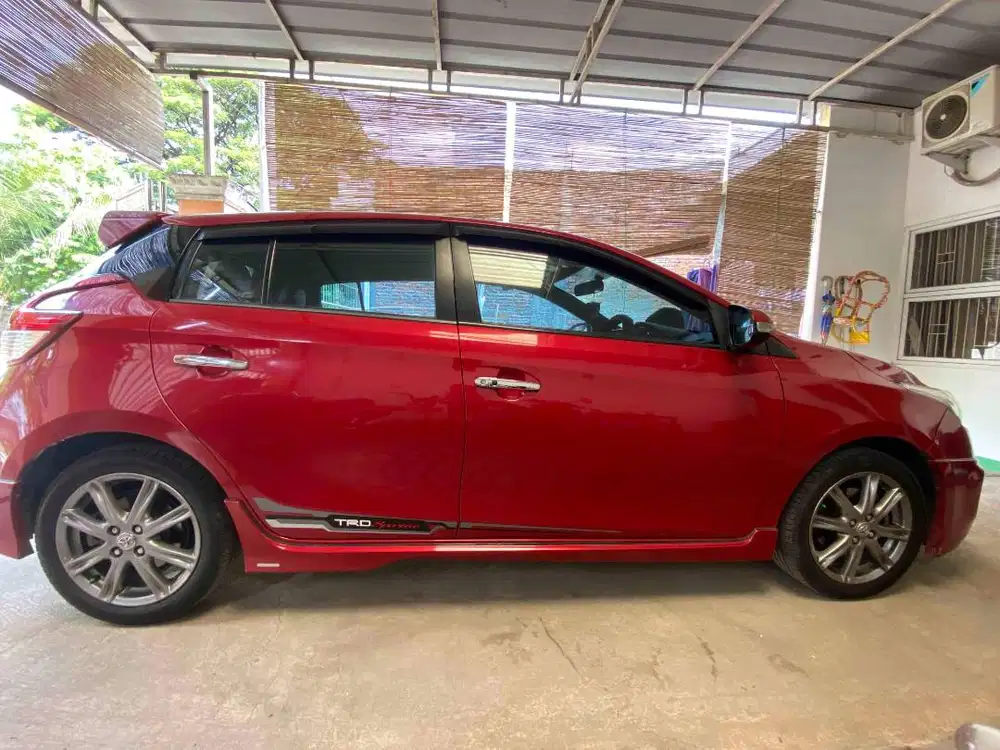 Toyota Yaris 1.5 TRD Sportivo AT 2016 – Merah Metalik