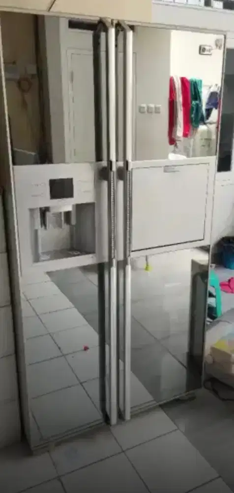 Kulkas LG Side by side