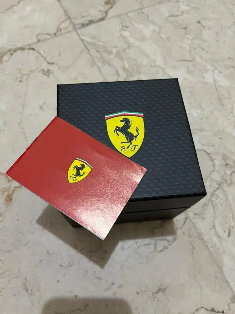 Jam tangan Ferrari Scuderia