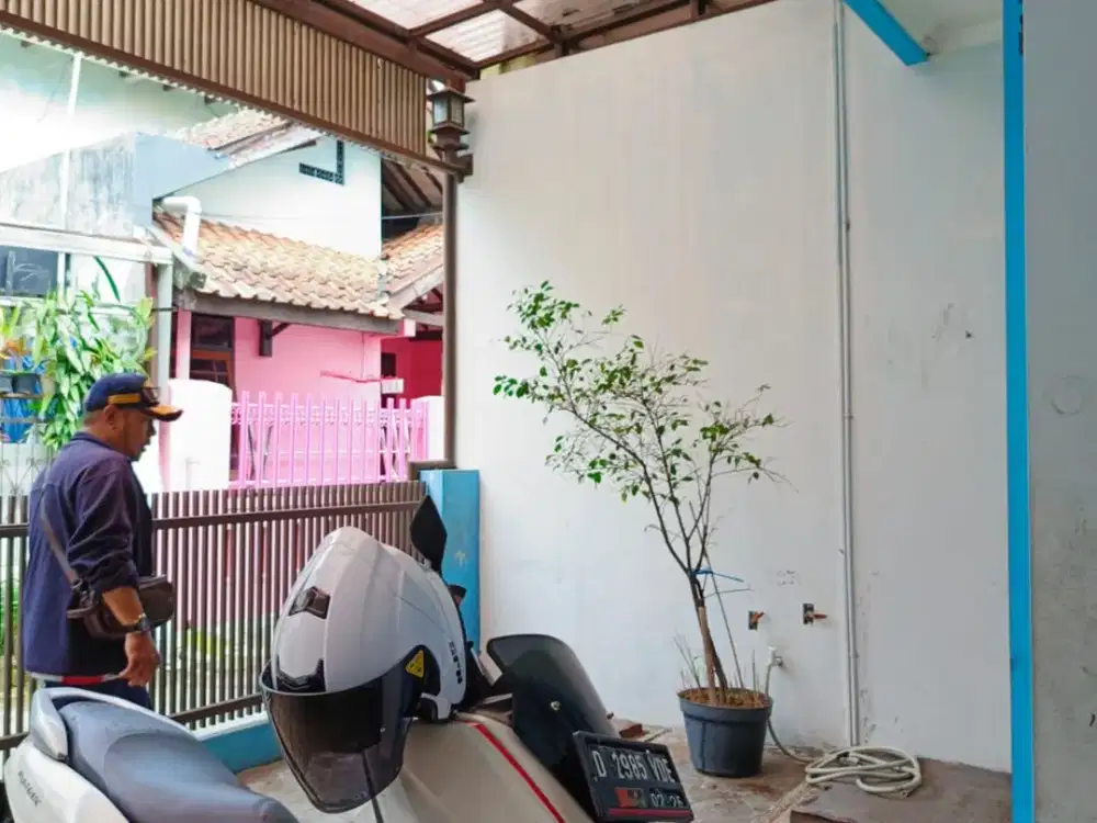 Murah sarijadi siap huni 2 lantai harga 1 lantai, strategis bikin betah!