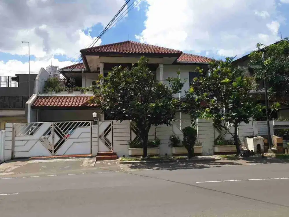 Rumah Lama 2 Lantai Di Jl Abadi Raya Duren Sawit Jakarta Timur