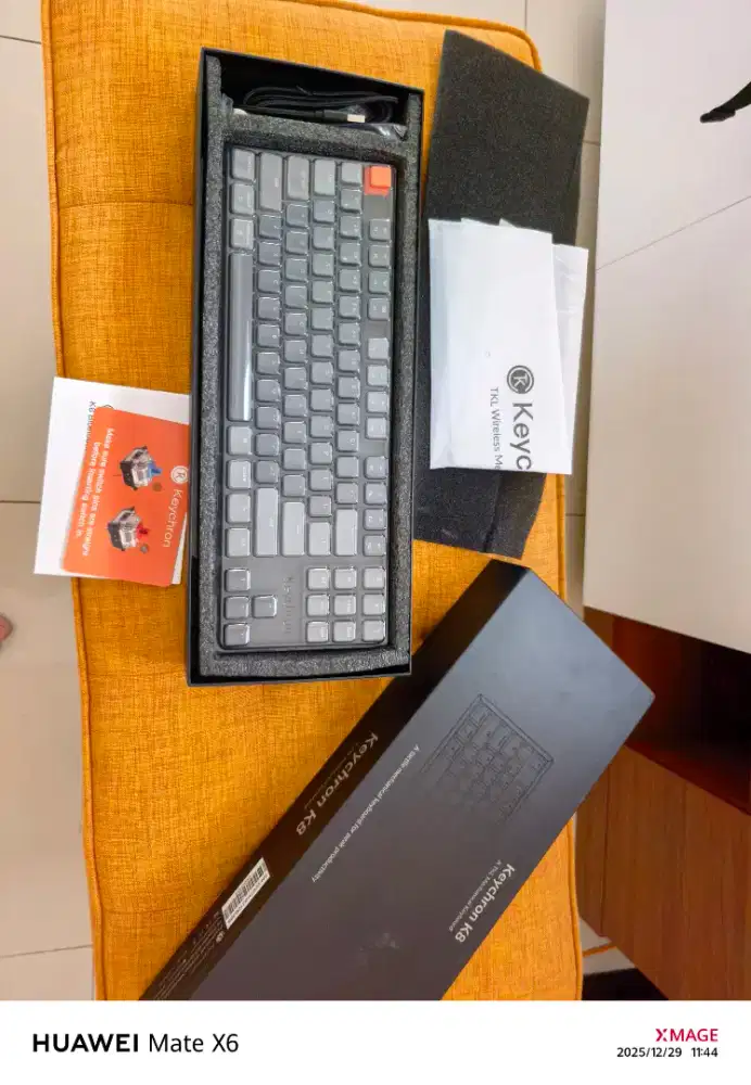 keyboard keychron K8