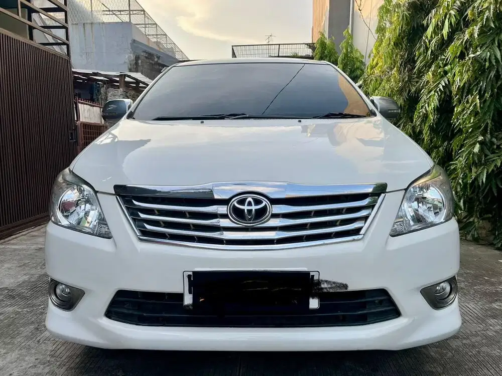 Toyota kijang innova 2013