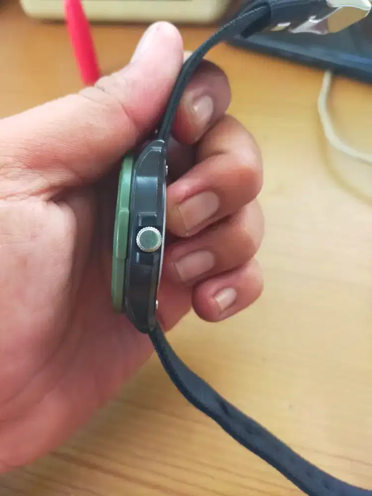 Jual 2 jam sekaligus