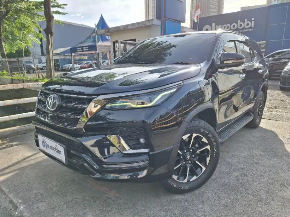 LOW DP Toyota Fortuner 2.8 VRZ GR Sport 4x4 Solar-AT 2022 JLQ